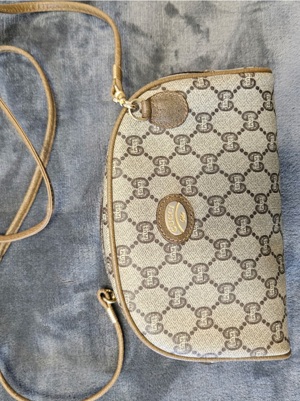 Vintage Gucci Plus shoulder bag/ crossbody